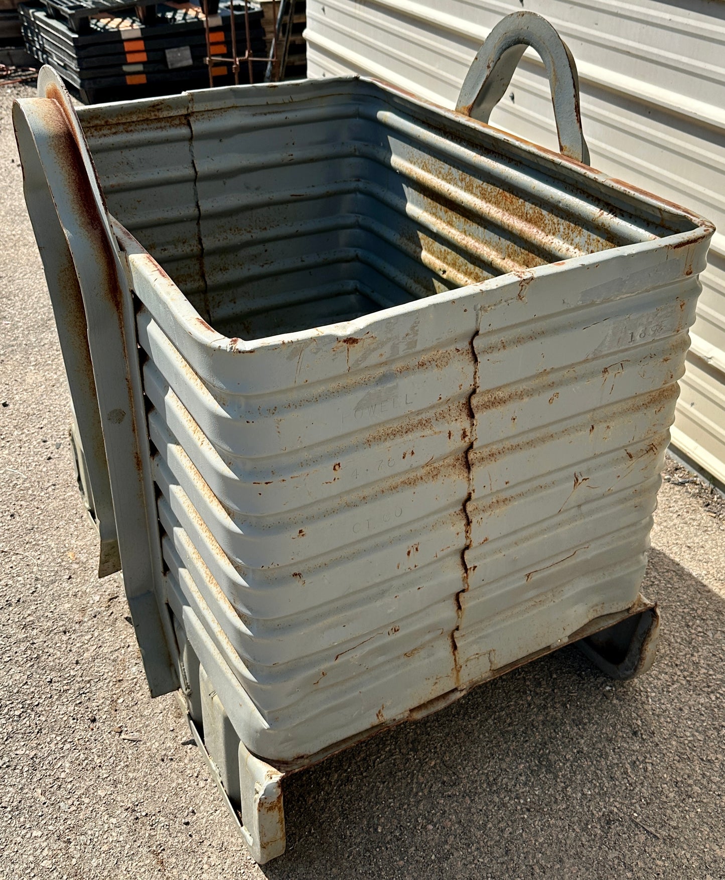 Heavy Duty Industrial Corrugated Steel Factory Bin GA20957