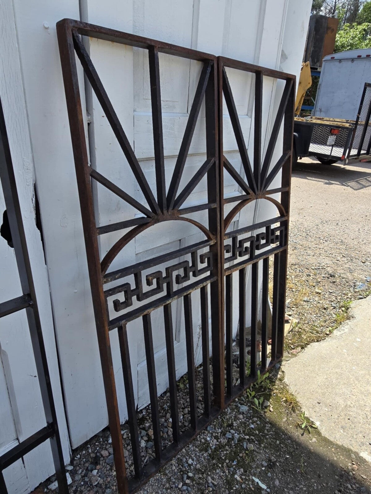 Antique Geometric Iron Gate GAM0453