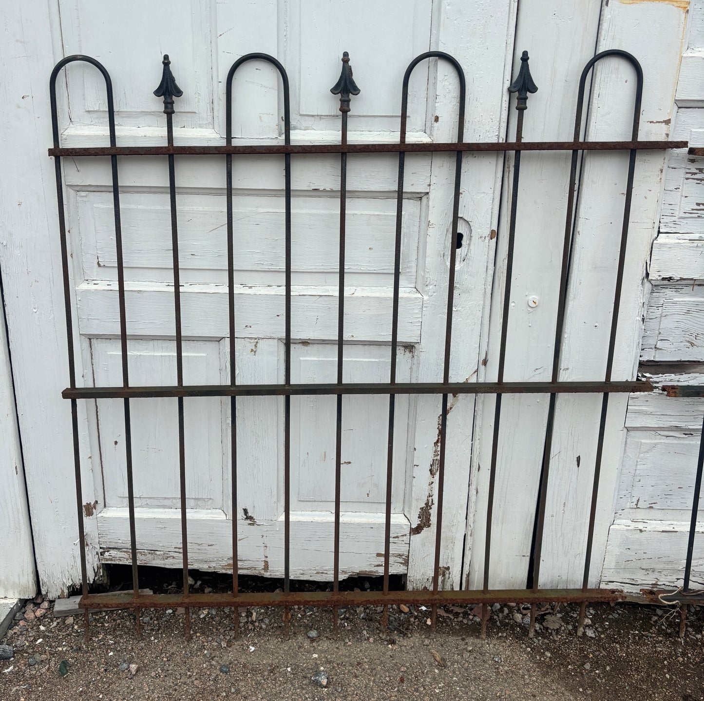 10 Feet of Wrought Iron Hairpin Fencing GA21279