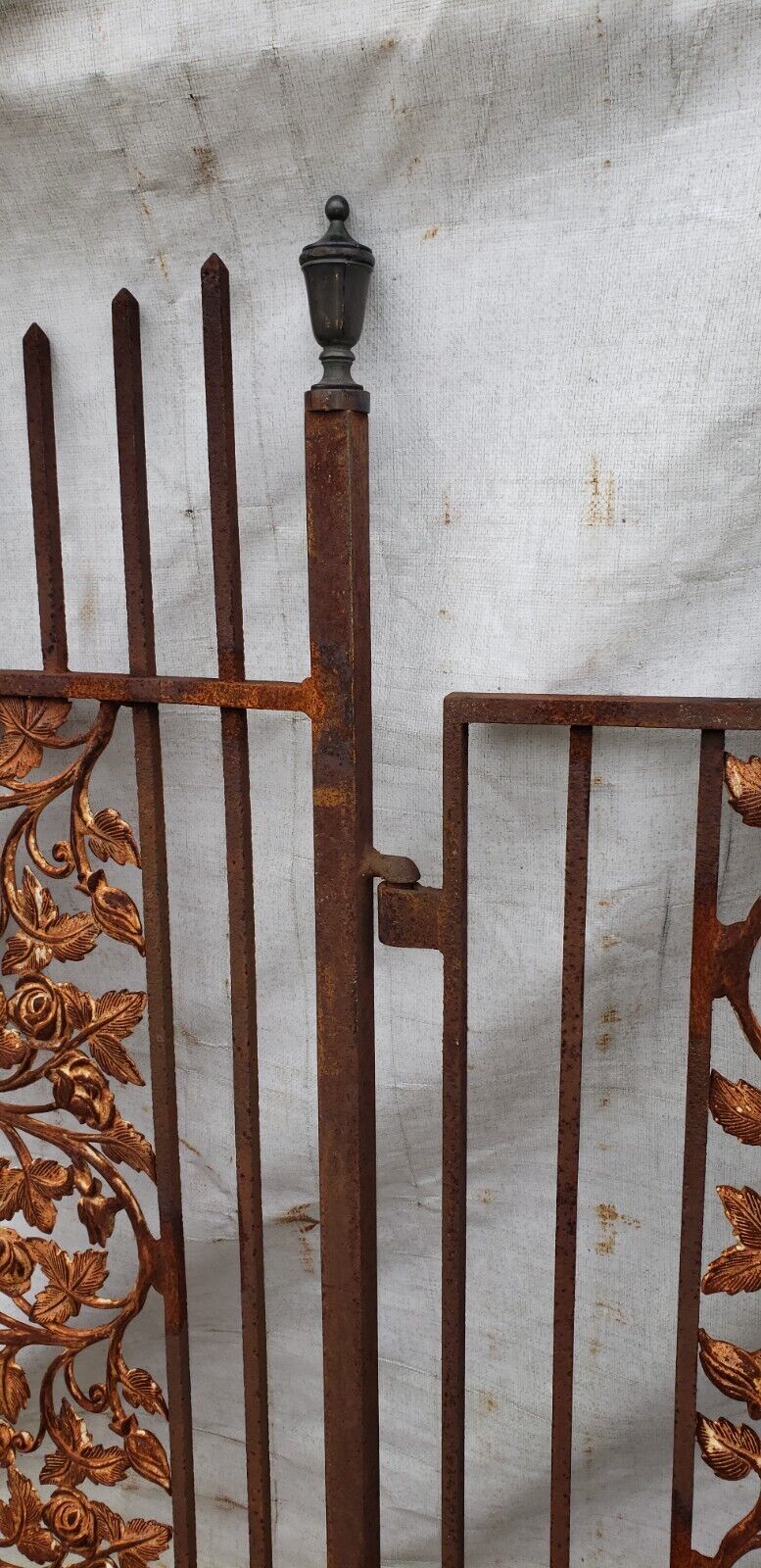 Ornate 4 Piece Wrought Iron Gate Set with Hinges GA9475