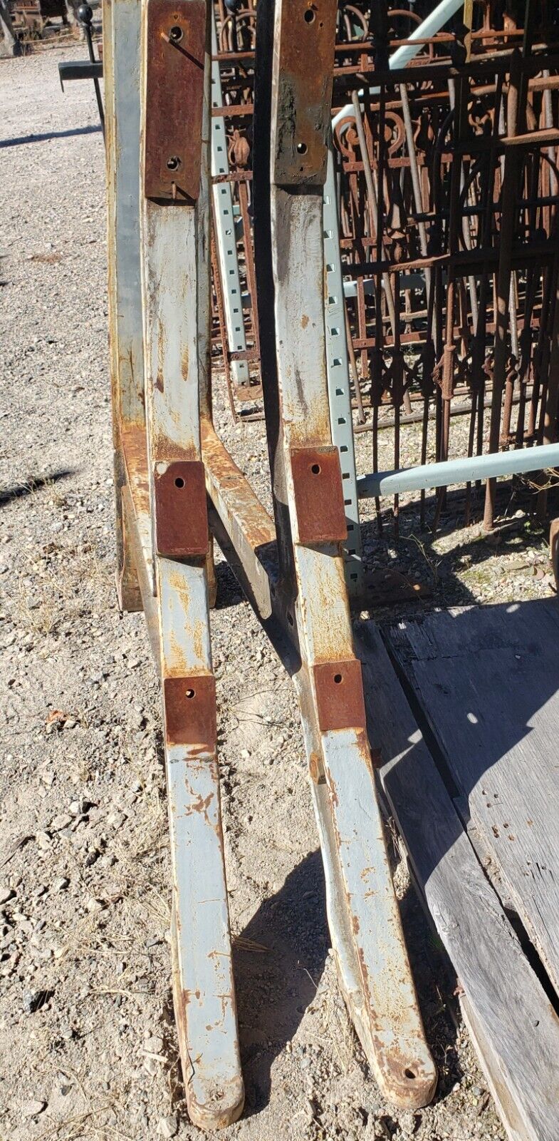 4 Foot Tall Curved Industrial Factory Cast Iron Machine Legs GS00206