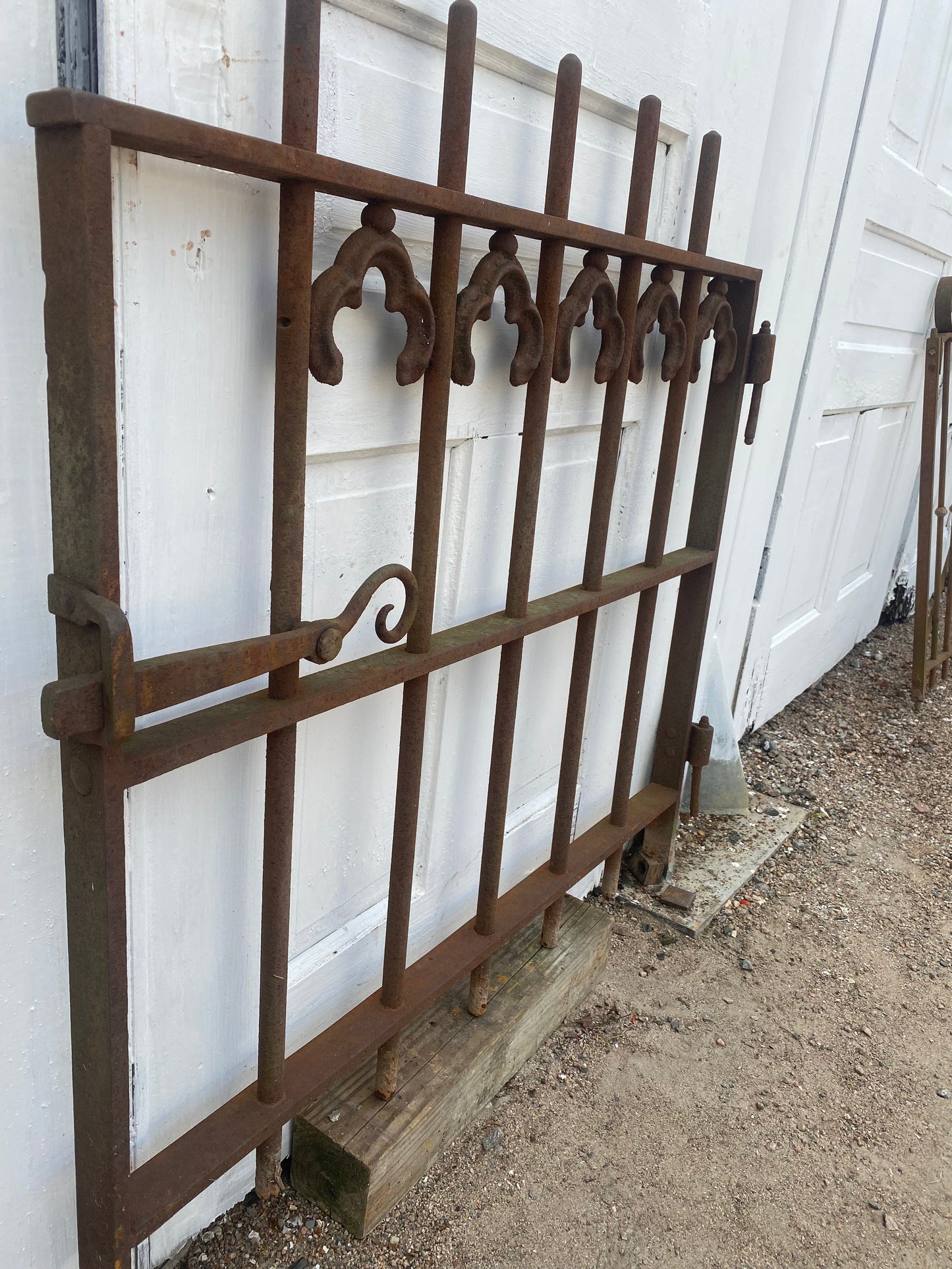 Antique Iron Gate GS20238 - 34" wide x 34 1/2" tall