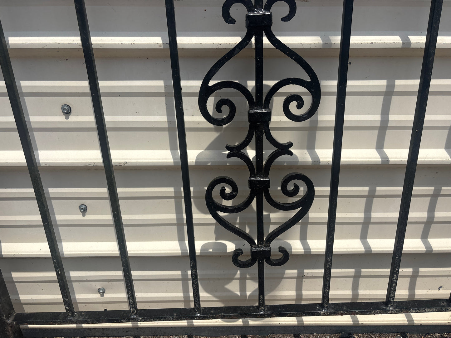 19 Feet of Iron Fence Panels GA21323