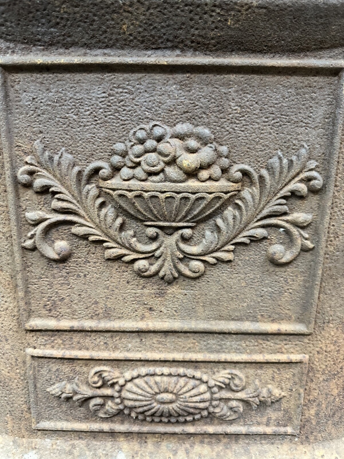 Antique Iron Fireplace Cornucopia Summer Cover GA20156