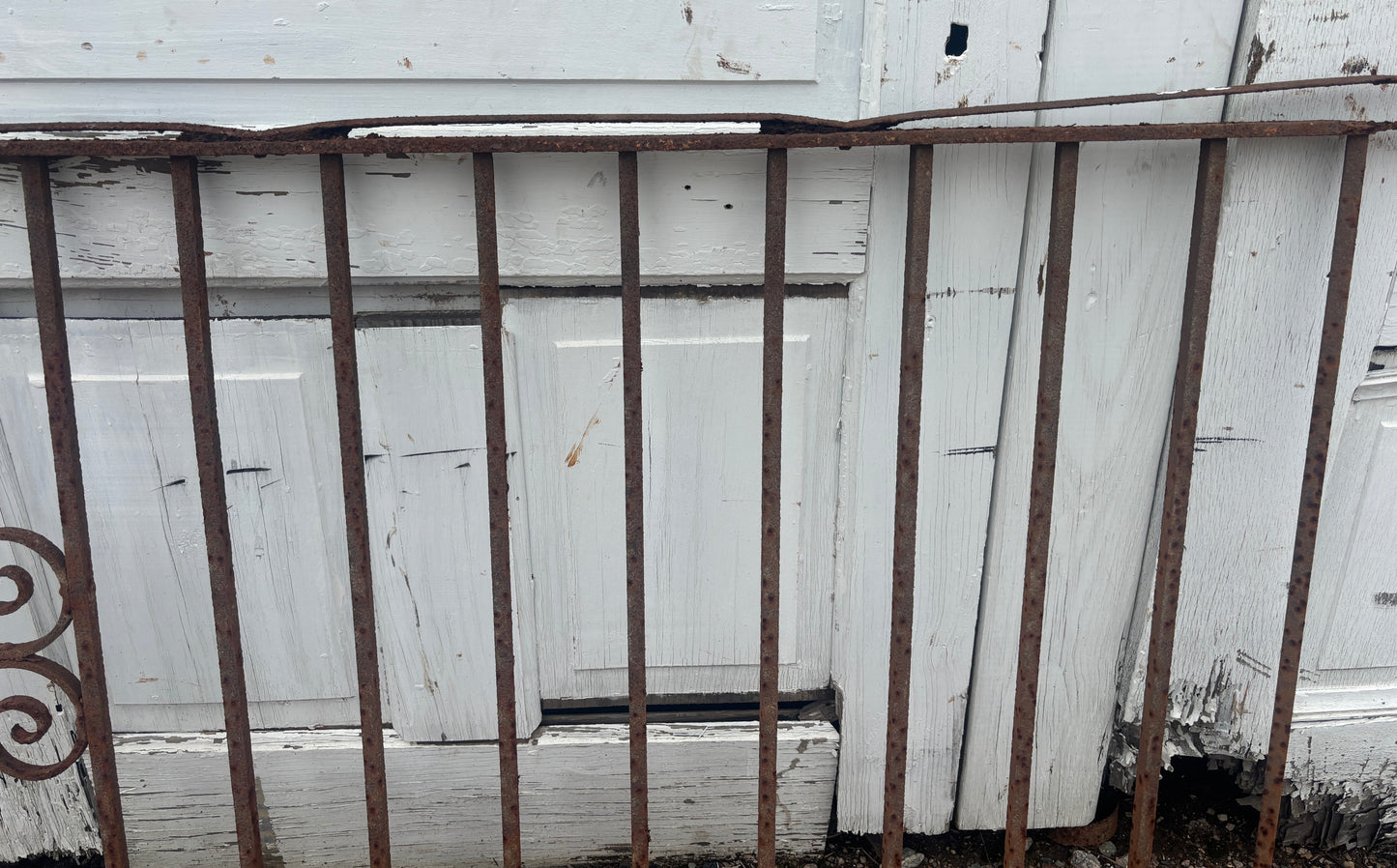 14 Feet of Iron Fence Panels GA21384
