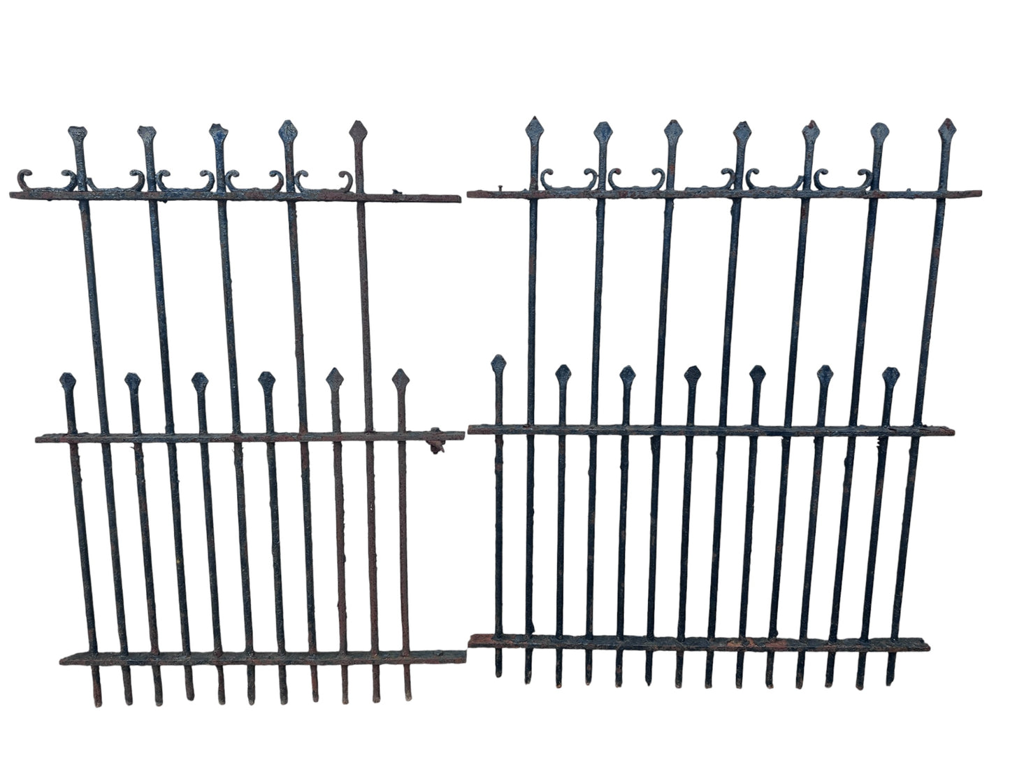 19 Ft of Wrought Iron Picket Fencing GA21064