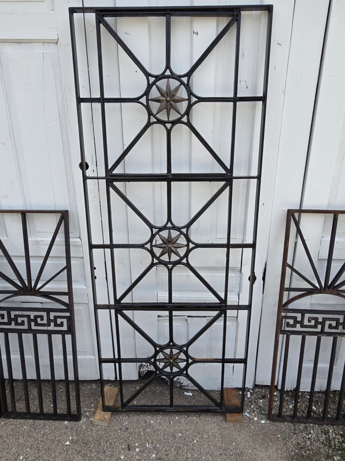 Antique Geometric Iron Gate GAM0452