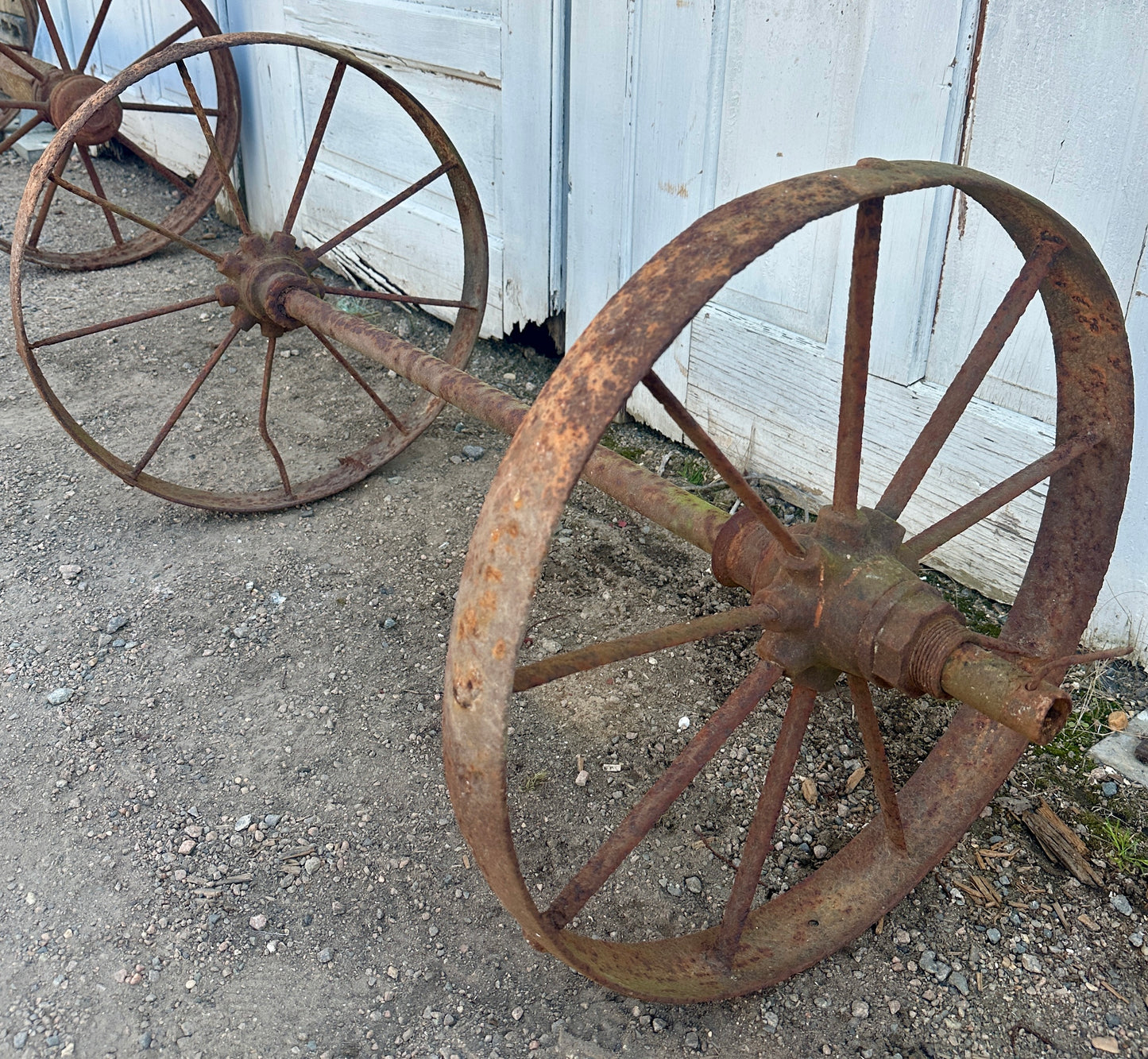 Antique Cast Iron Wagon Wheel & Axle Assembly GA20954