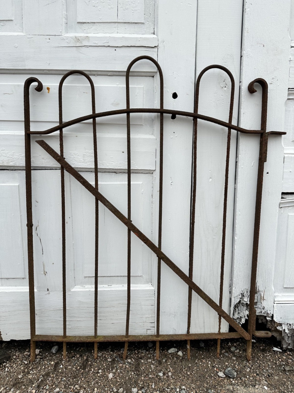 Antique Iron Hairpin Garden Gate GA20249