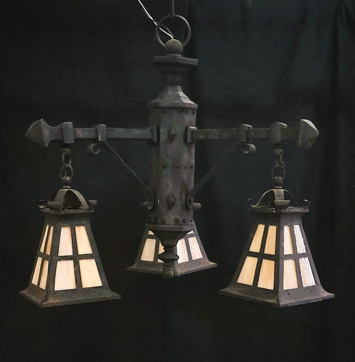 Gothic 3 Light Iron Chandelier w/ Matching Pendant Light 35" x 31" GS00952