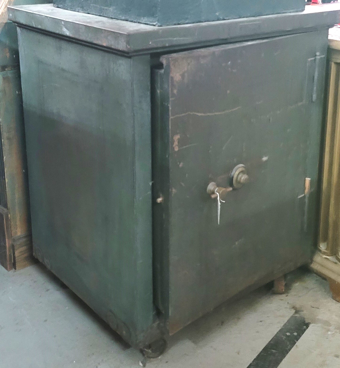 Safe Cabinet Laboratory Green Fireproof Safe w/ Combo 39" x 31" x 26" GS00596
