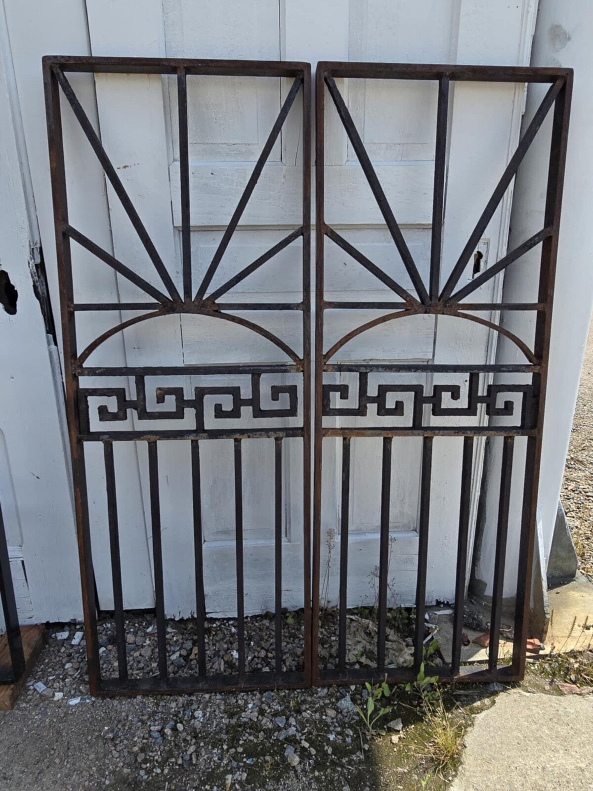 Antique Geometric Iron Gate GAM0453