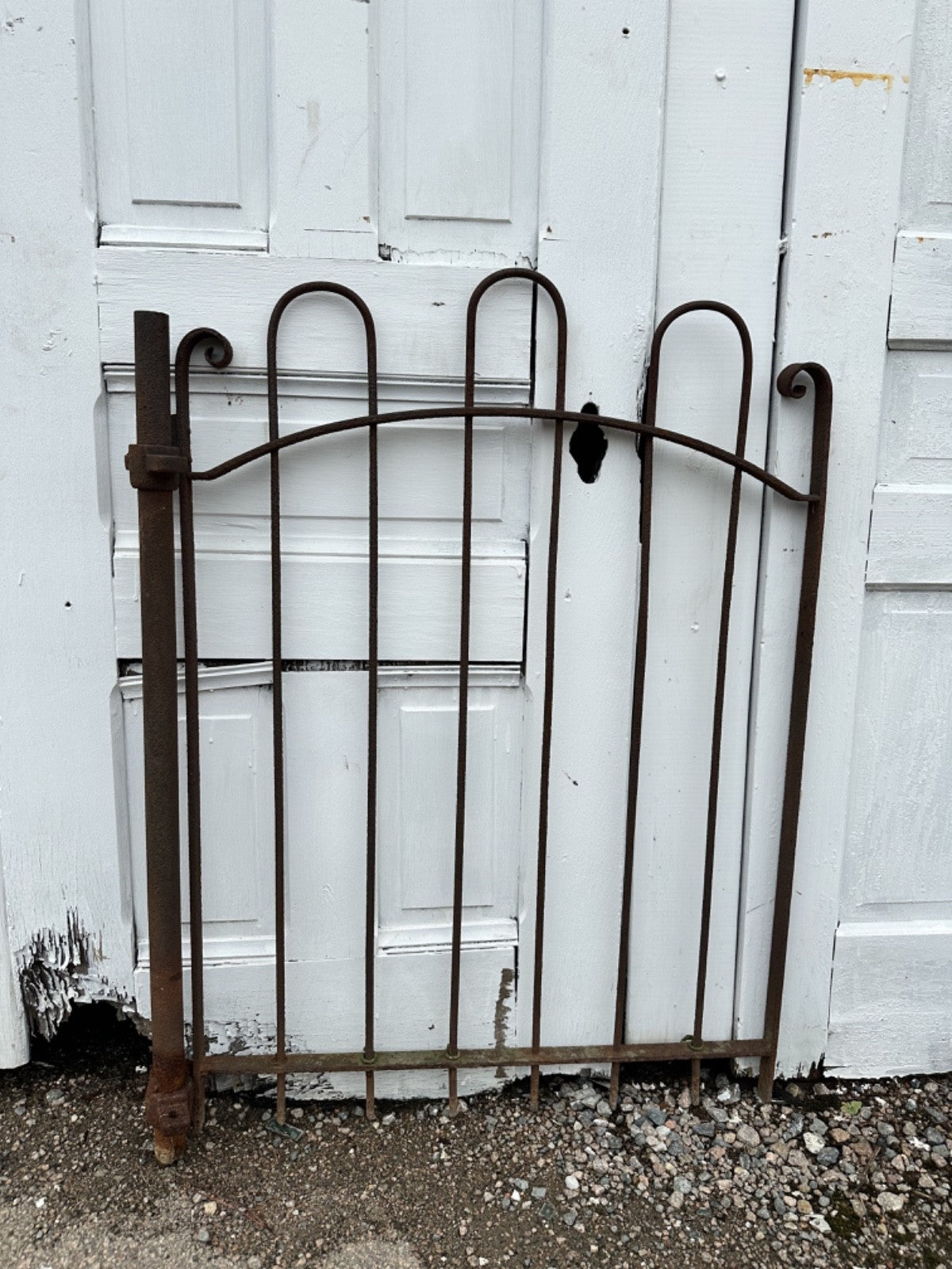 Antique Iron Hairpin Garden Gate GA20243