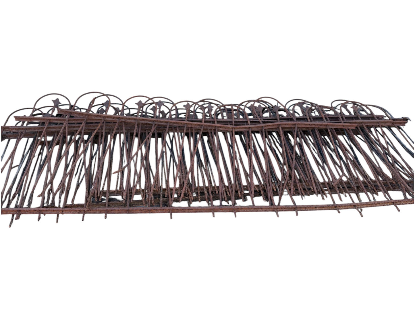 70 feet of antique iron fencing GA21081