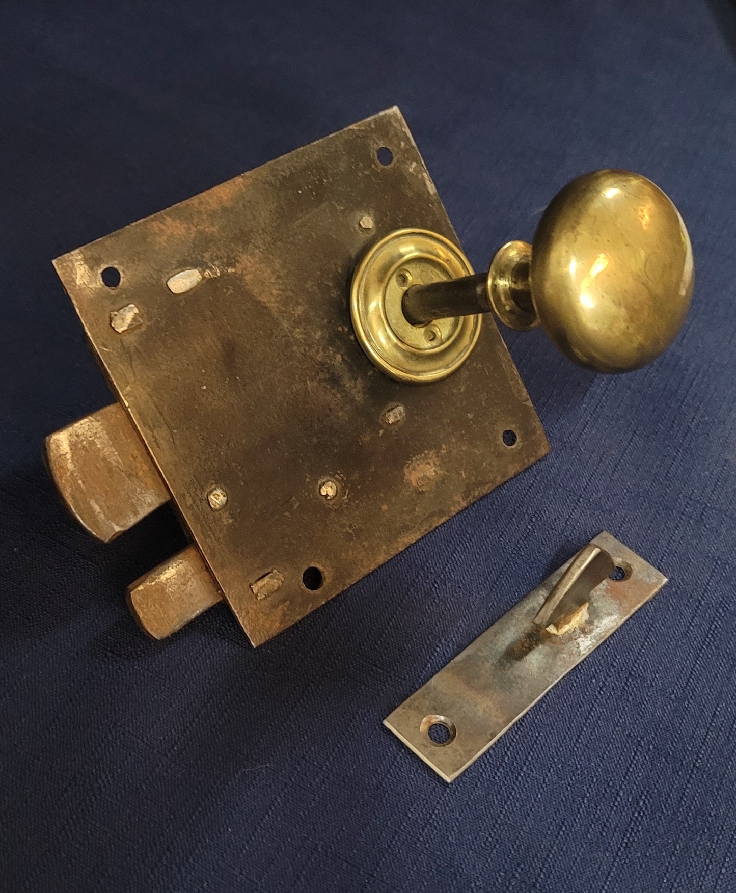 Vintage Harper Left Side Iron & Brass Lever Rim Lock & Knobs 4" x 3 3/4" GS00742