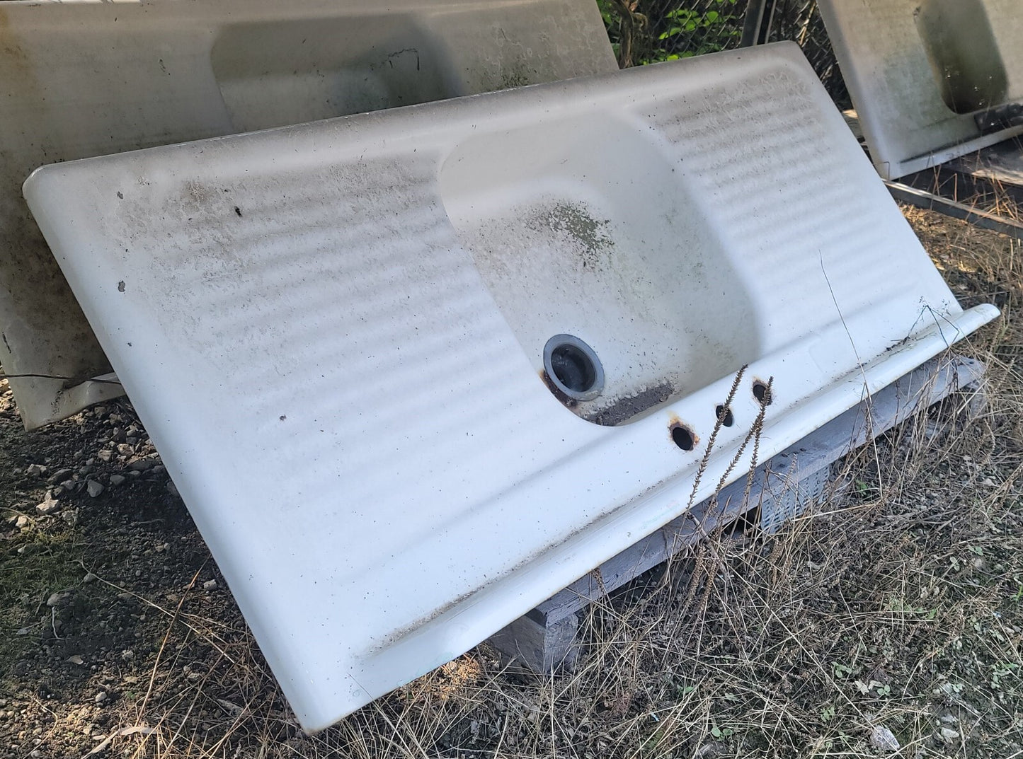 Cast Iron Farm Sink with Double Drain Boards GS00567