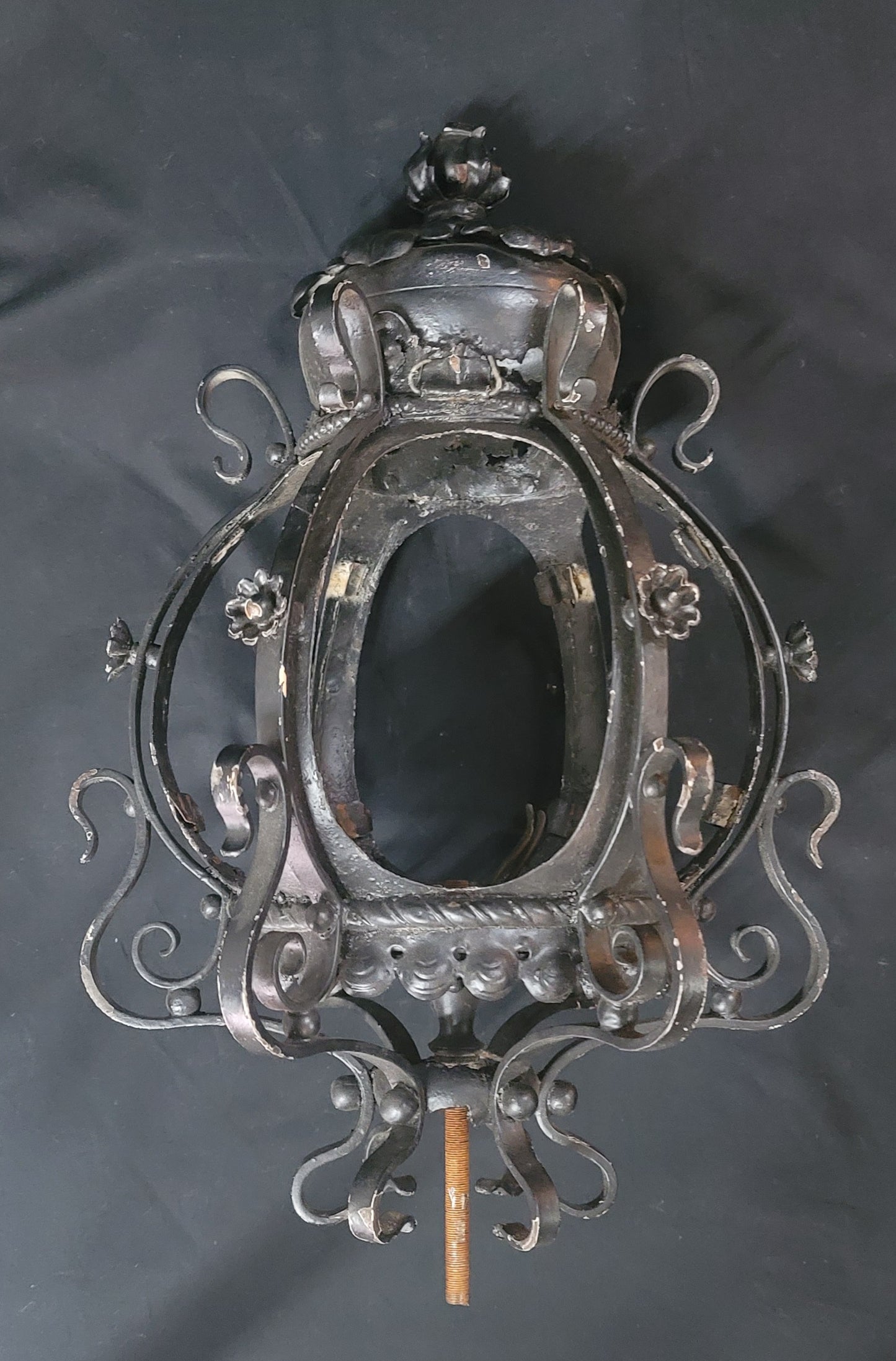 Ornate Victorian Wrought Iron Lamp Post Base Top 18" x 12" GS00783