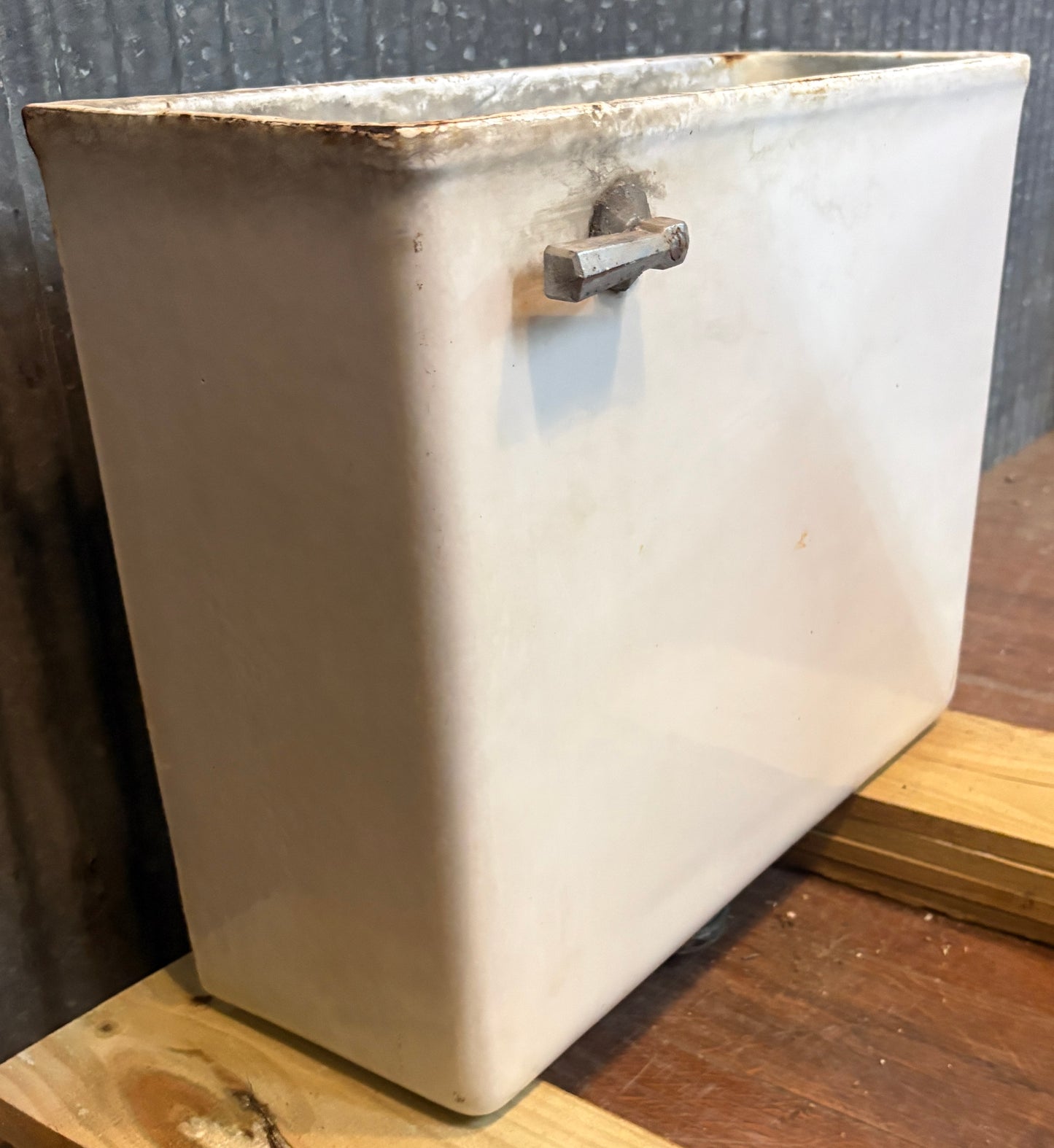 Antique Cast Iron Toilet (Tank Only-without lid) GA21113