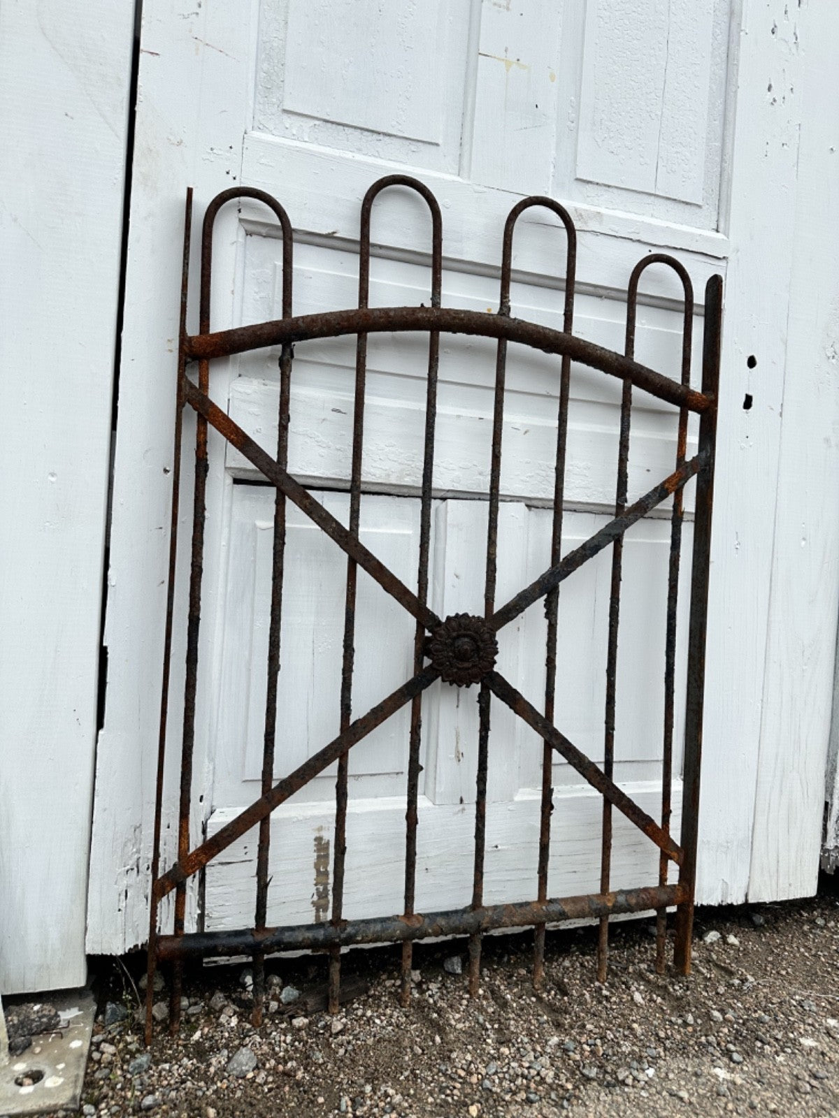 Antique Iron Hairpin Garden Gate w/ Sunflower Medallion GA20261