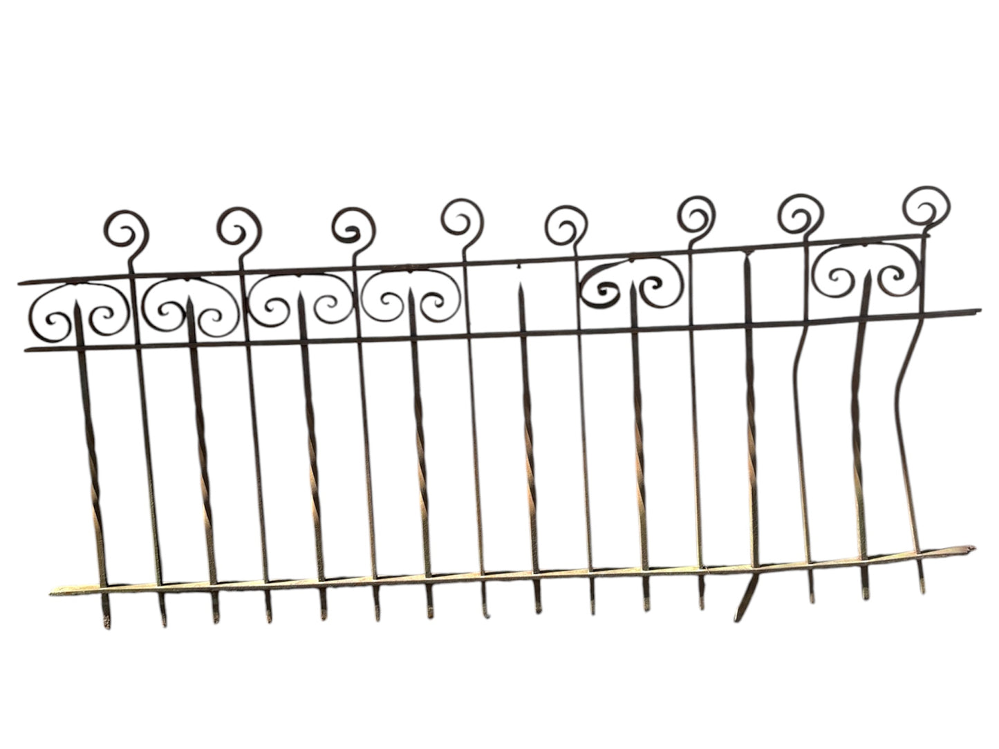 6 feet of antique iron fencing GA21086