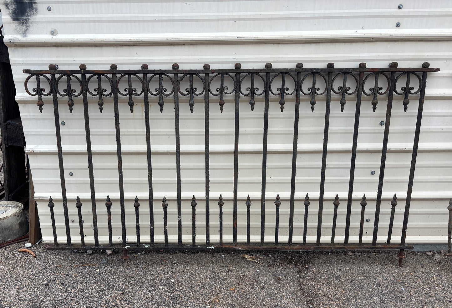 9 Feet of Iron Fence Panels GA21288