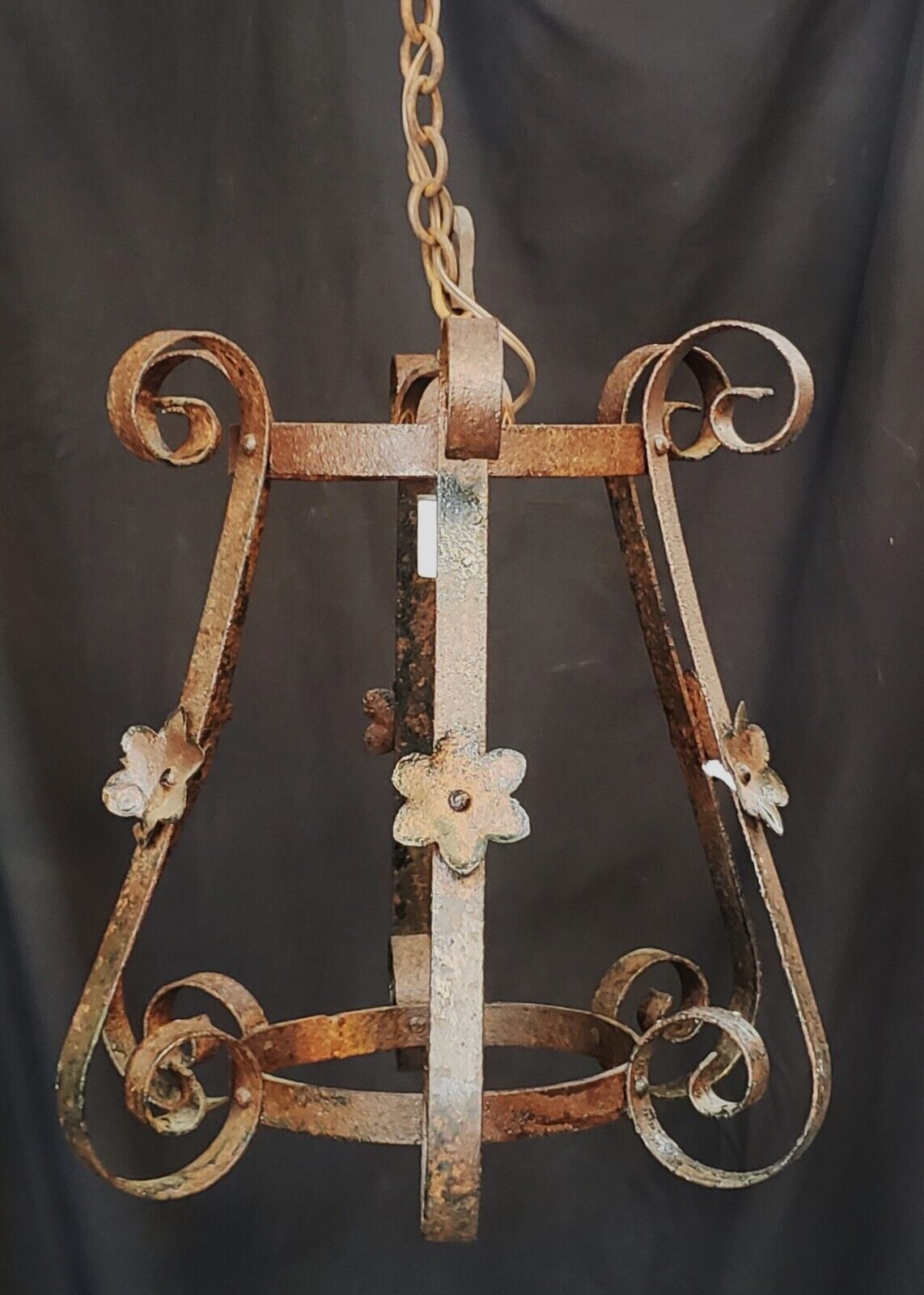 Reclaimed Hand Crafted Wrought Iron Pendant Light 18 1/2" x 22" GA530