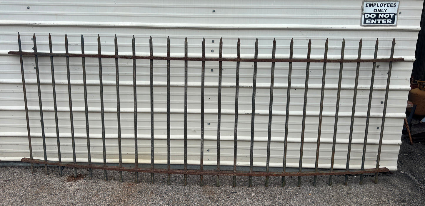 87 Feet of Wrought Iron Rounded Picket Fencing GA21411