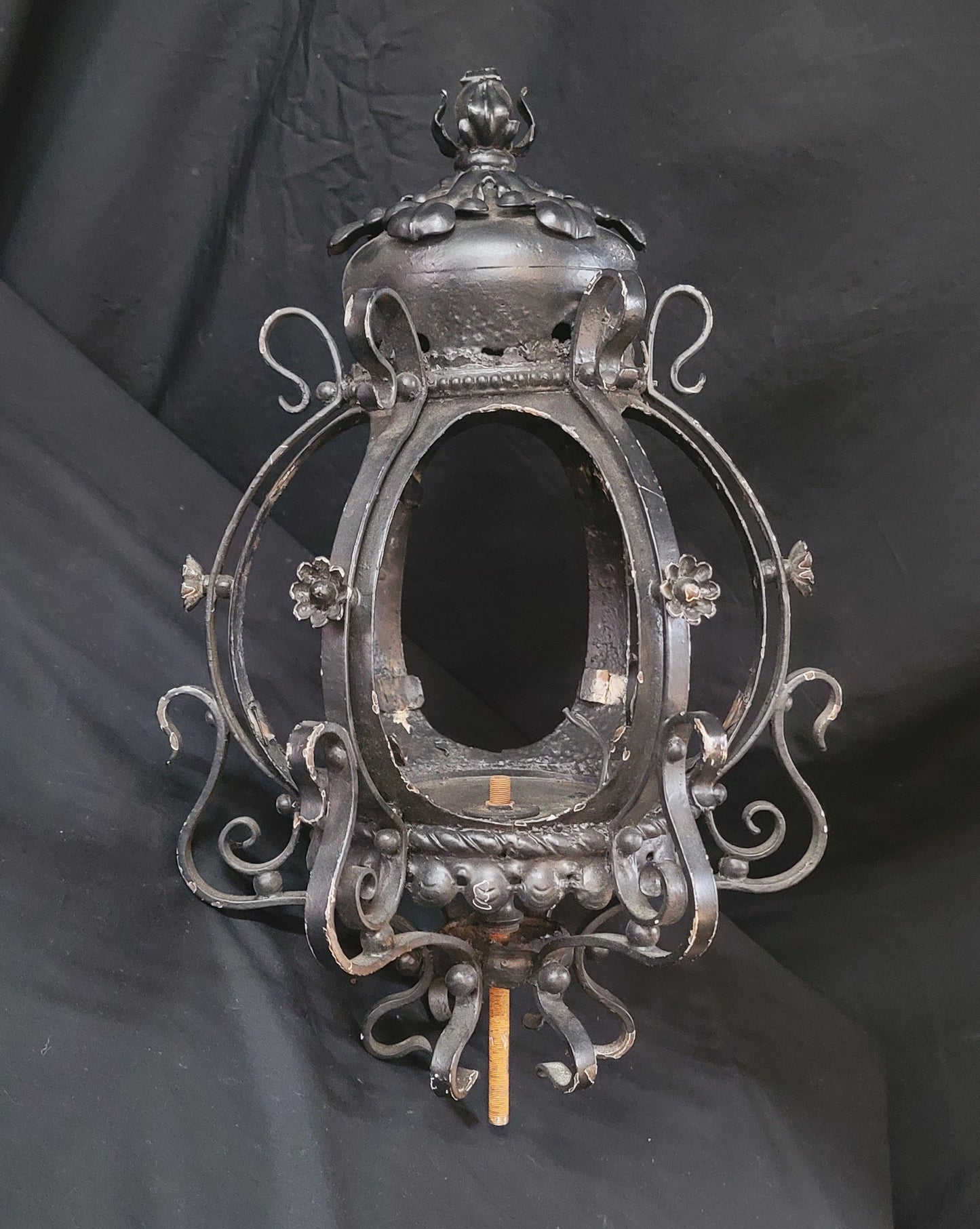 Ornate Victorian Wrought Iron Lamp Post Base Top 18" x 12" GS00783