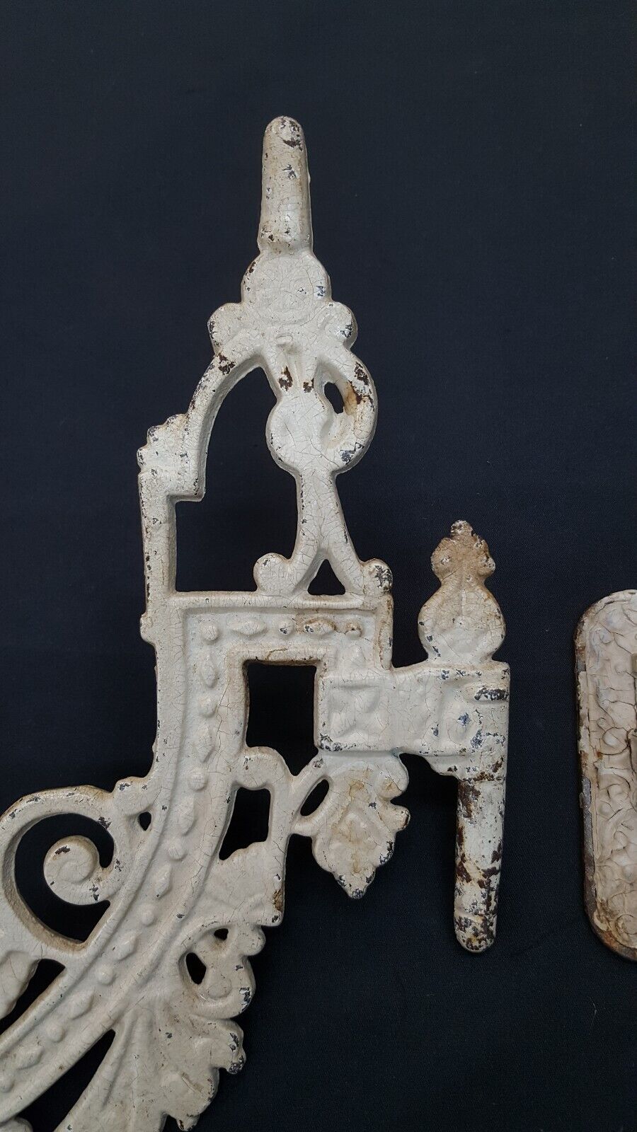 Ornate Victorian Cast Iron Oil Lamp Sconce with Wall Bracket