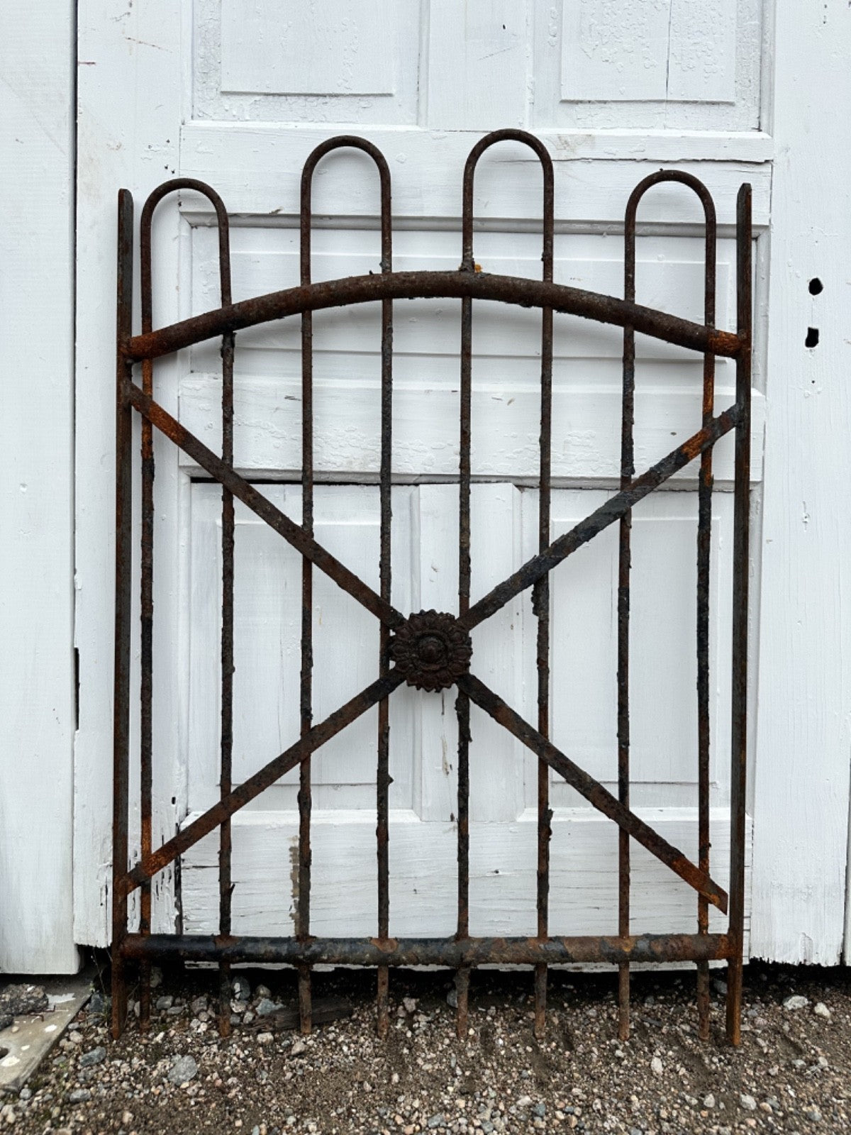 Antique Iron Hairpin Garden Gate w/ Sunflower Medallion GA20261