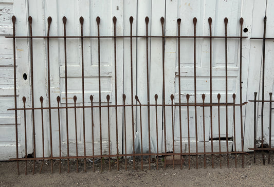 159.5 Feet of Iron Fencing GA21357