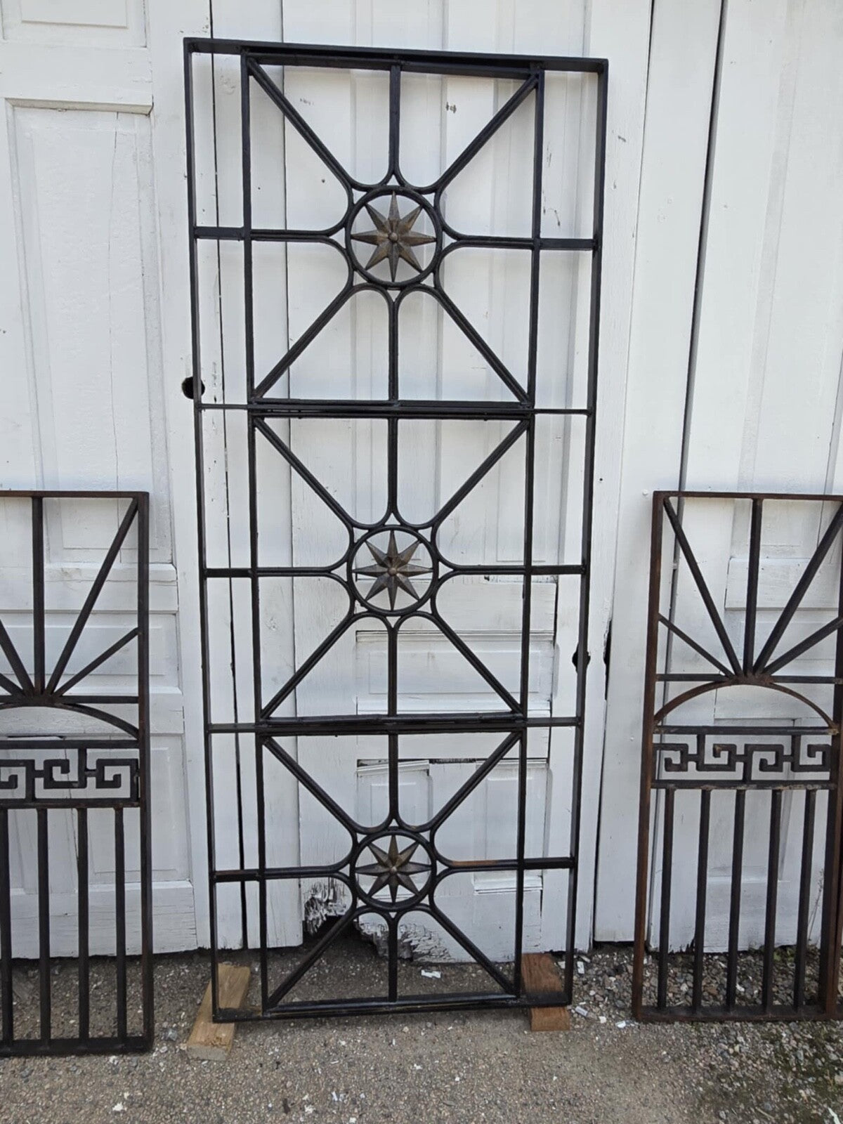 Antique Geometric Iron Gate GAM0452