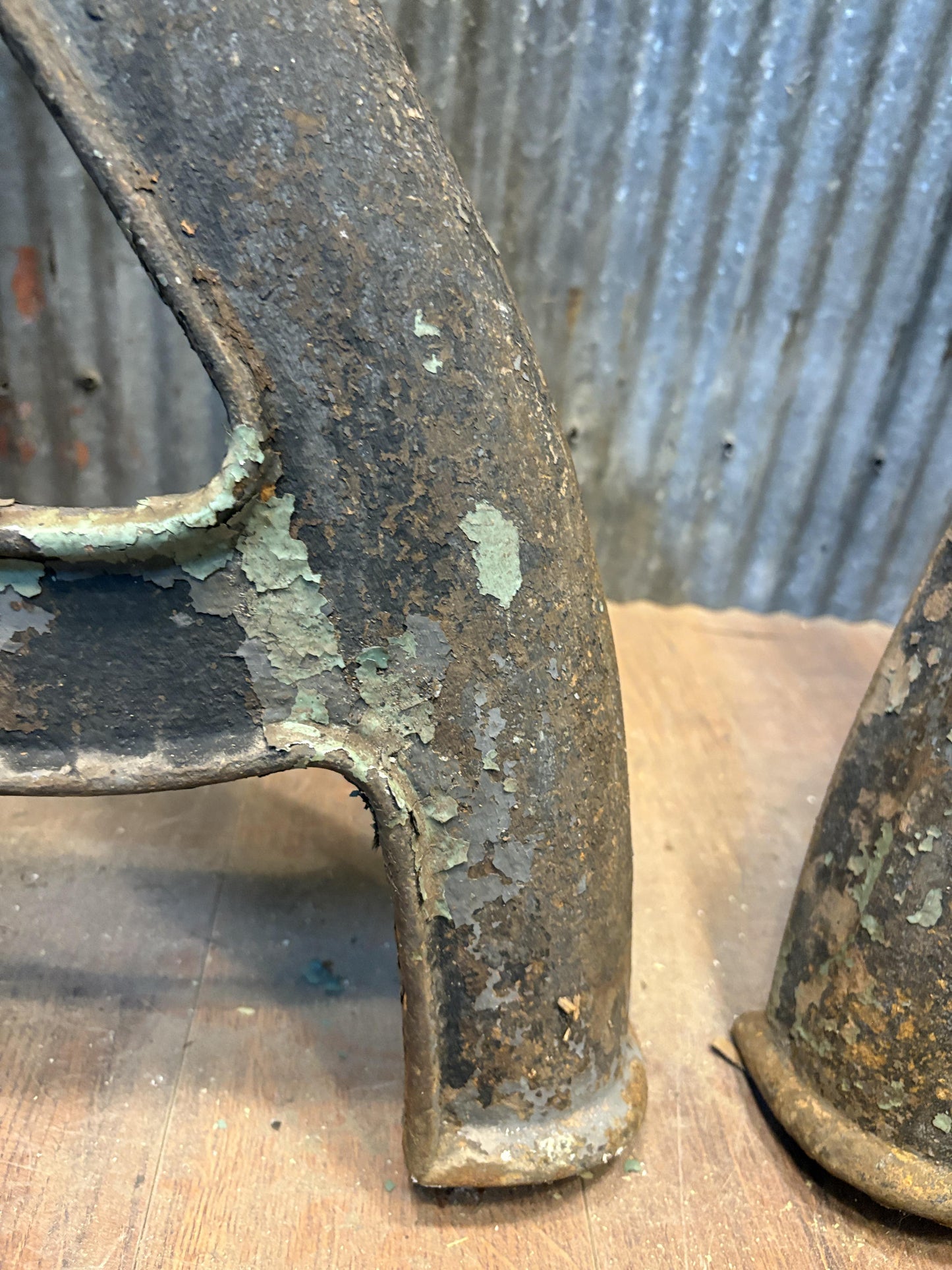 Pair of Antique Cast Iron Machine Legs GS6091