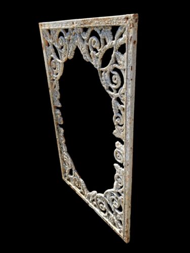 XL Decorative Iron Grapevine Frame *GAM0192