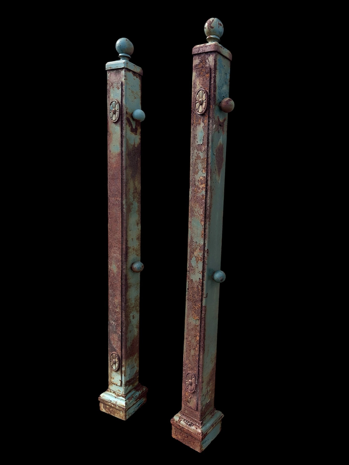 Vintage Cast Iron Post, 2 Available GA21052