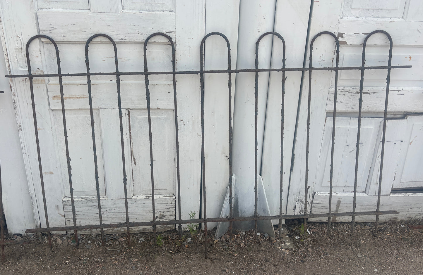 67.8 Feet of Wrought Iron Hairpin Fencing GA21225