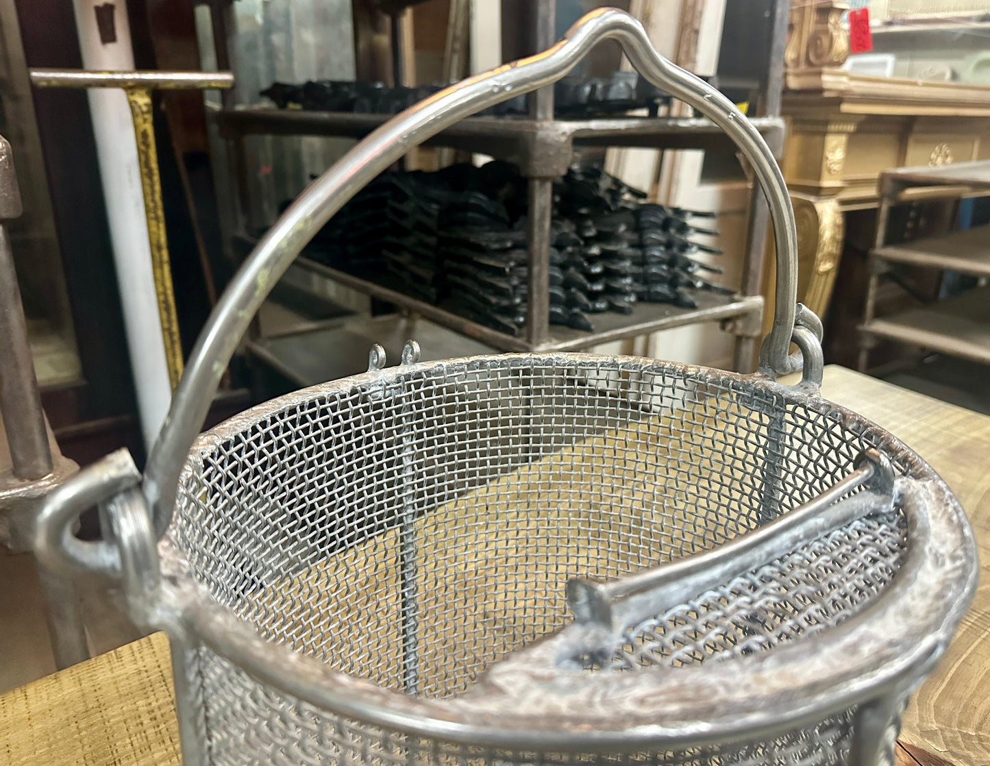 Galvanized Steel Wire Mesh Basket w/ Handle GA20728