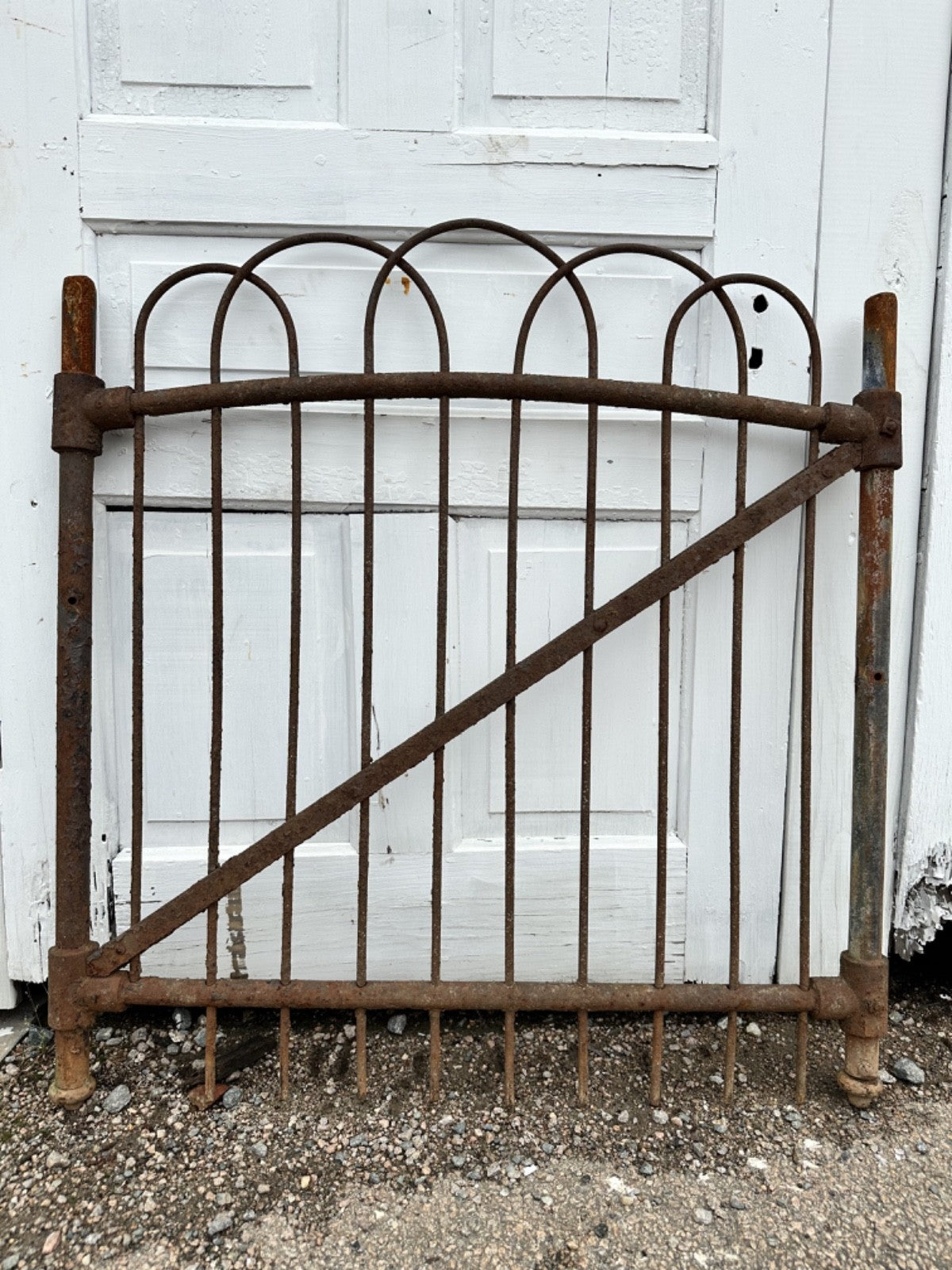 Antique Iron Hairpin Garden Gate GA20255