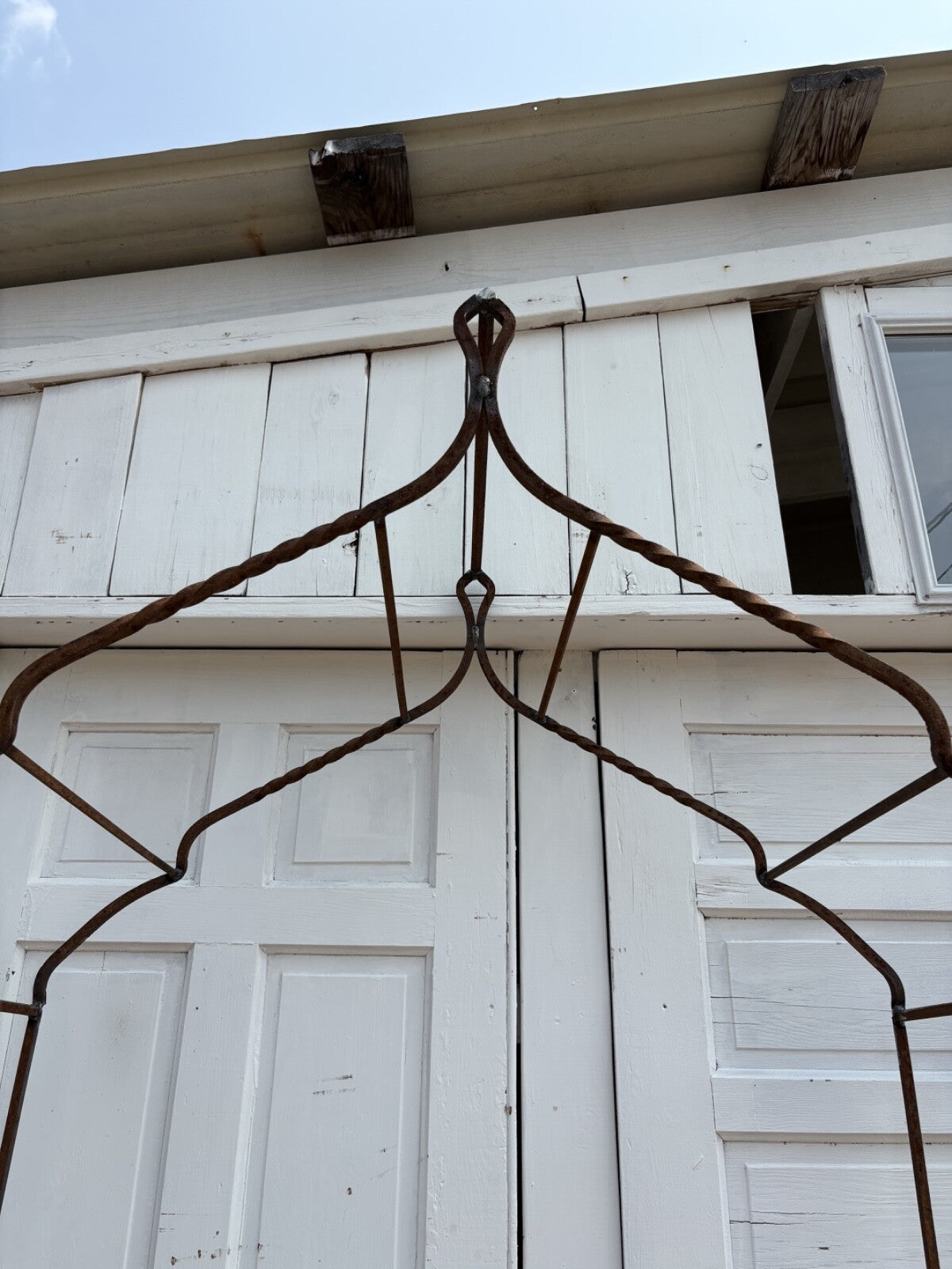 Iron Artisan Arbor w/ Stakes GS6037