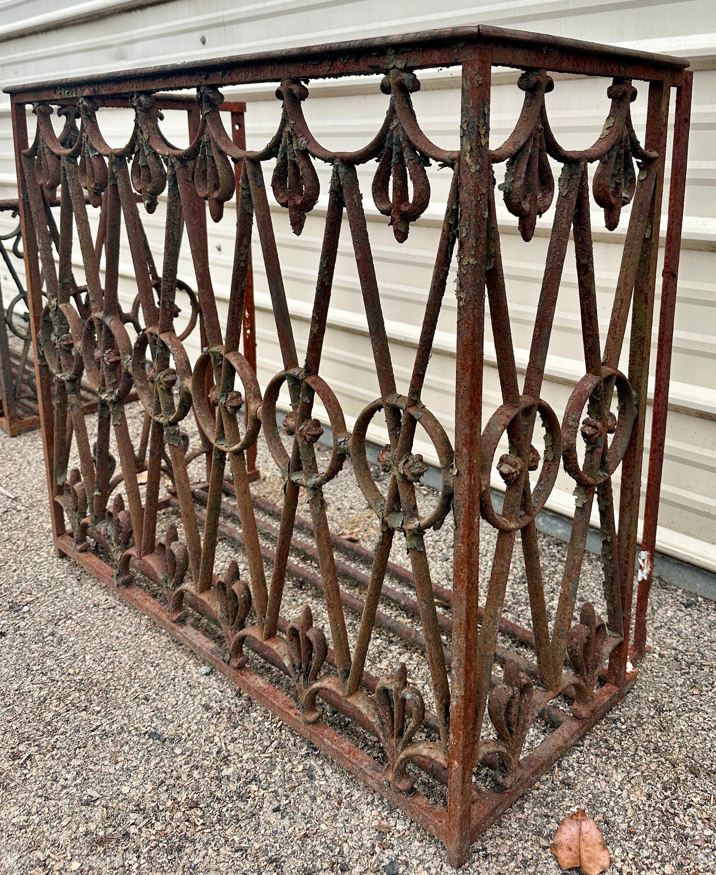 Antique Wrought Iron Three-Sided Balcony Railing GA20522