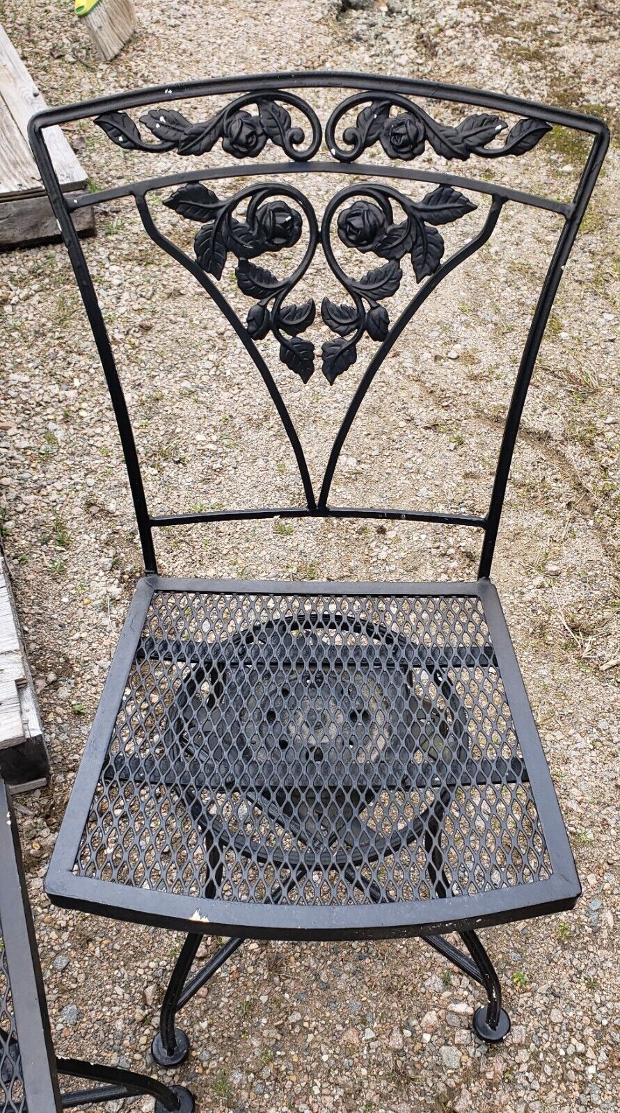 Ornate Wrought Iron Glass Top Umbrella Table & 4 Matching Swivel Chairs GA9778