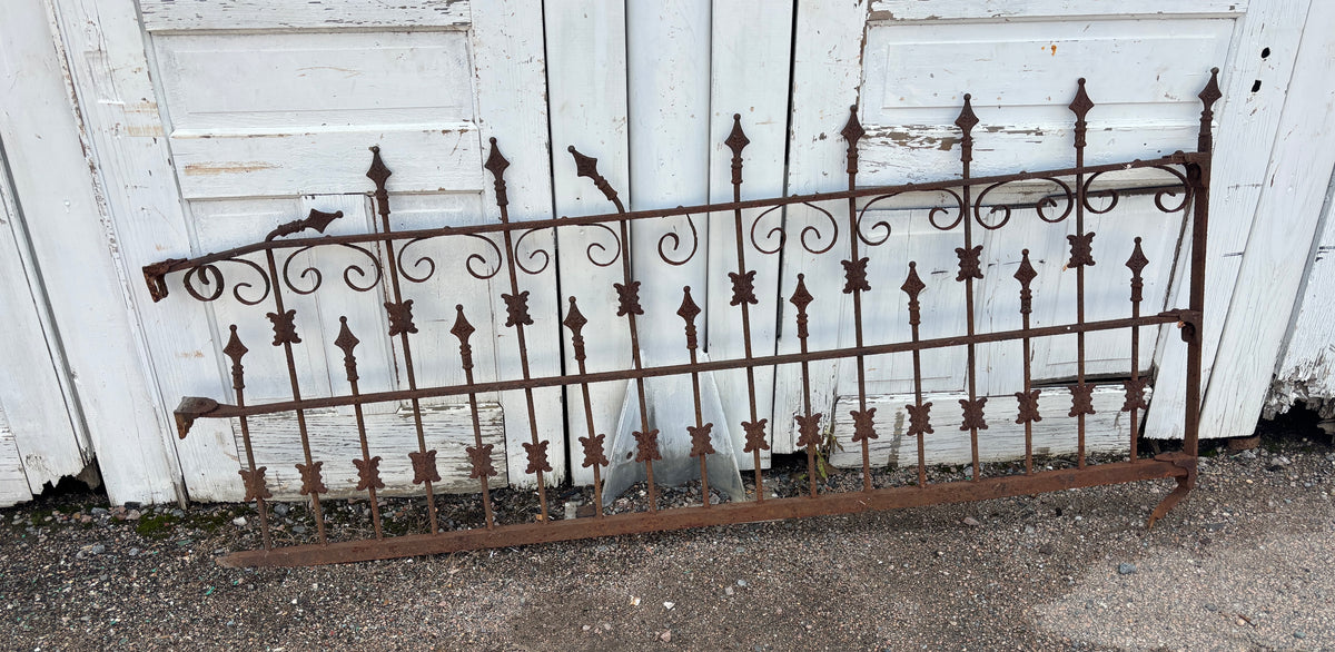 10 Feet of Iron Fence Panels GA21606