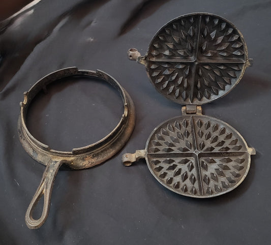 1920's A.G. Patton Model 7/8 Cast Iron Flip Flop Waffle Iron w/ Base GS01077