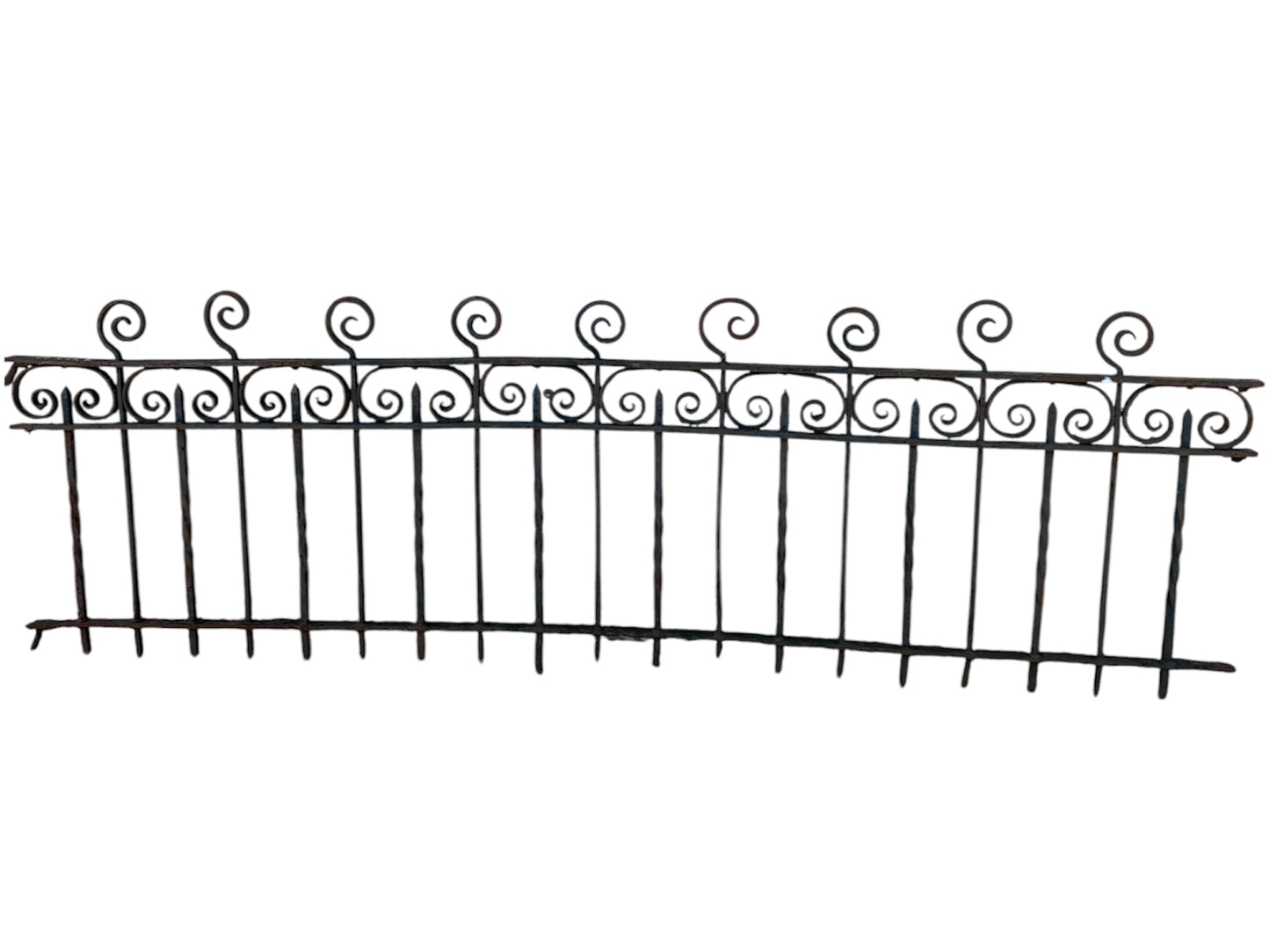 13 feet of antique iron fencing GA21094