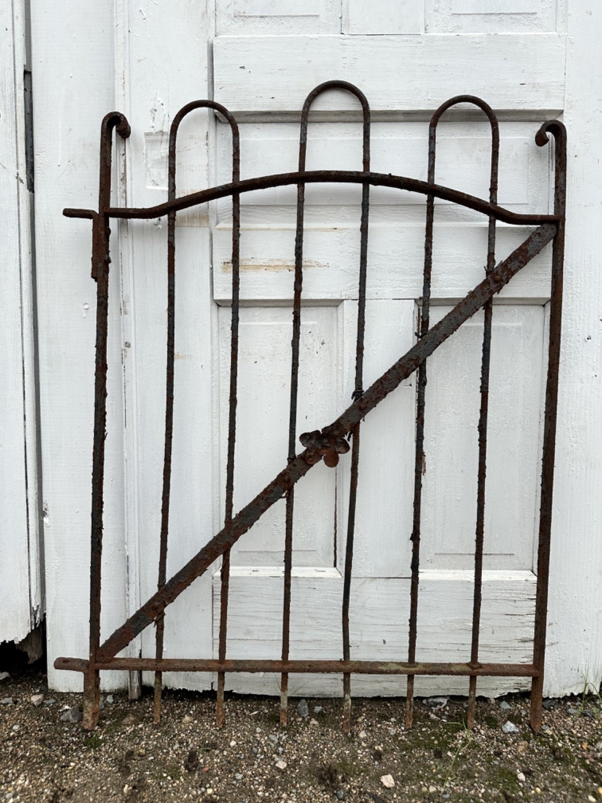 Antique Iron Hairpin Garden Gate GA20248