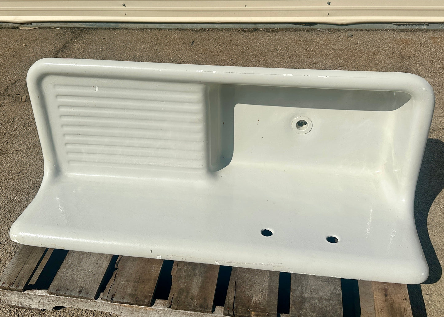 Vintage Cast Iron Wall-Mount Farmhouse Sink w/ Drainboard GA20797