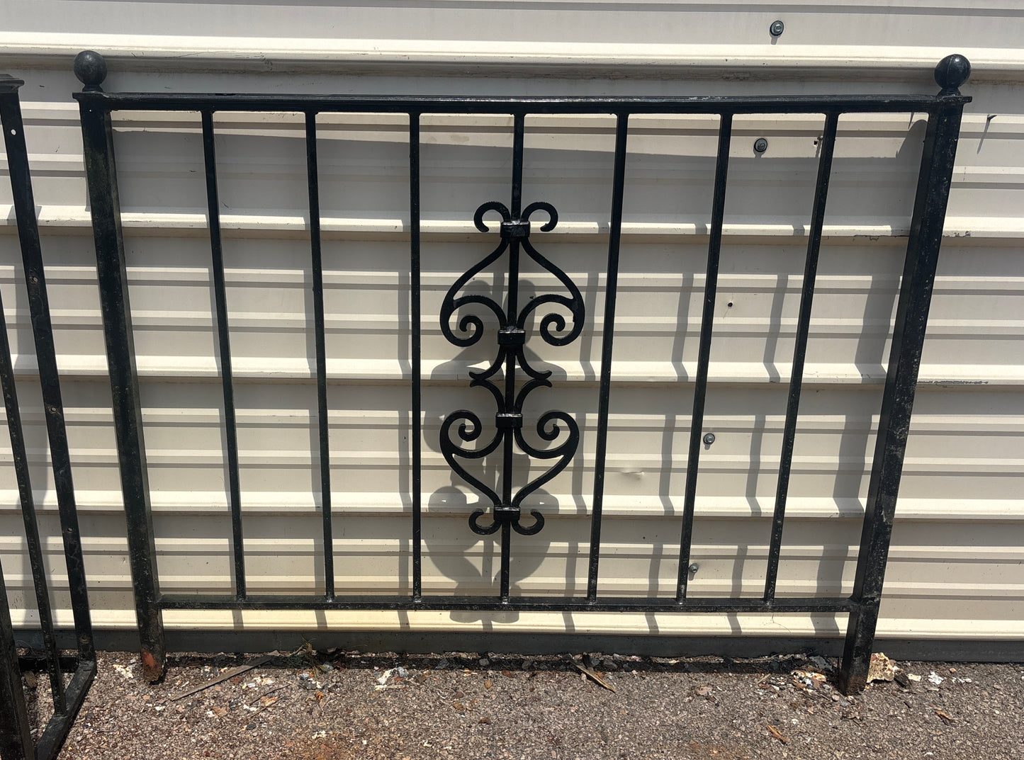 19 Feet of Iron Fence Panels GA21323