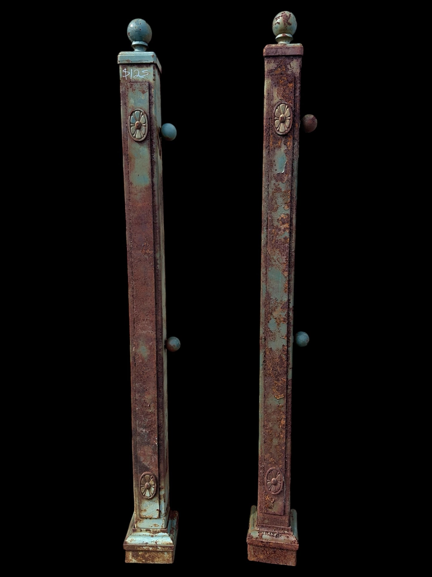 Vintage Cast Iron Post, 2 Available GA21052