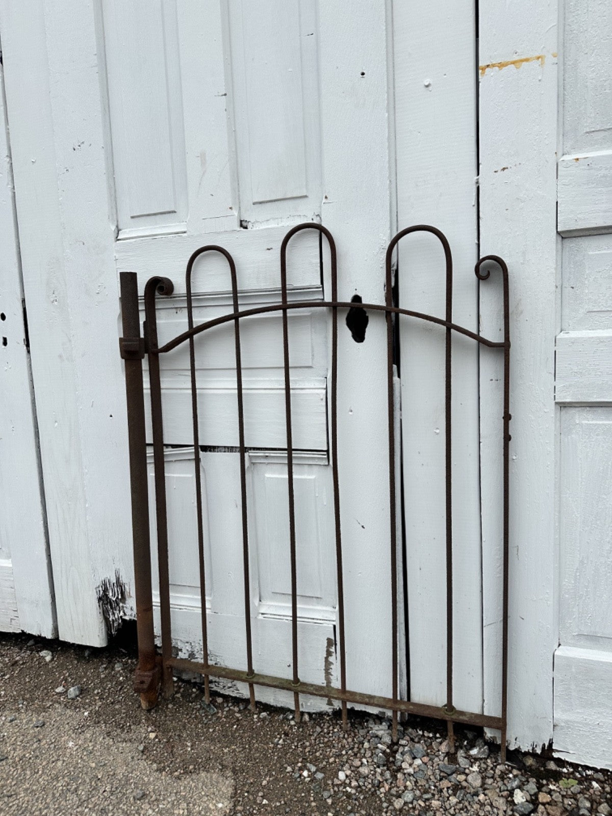 Antique Iron Hairpin Garden Gate GA20243