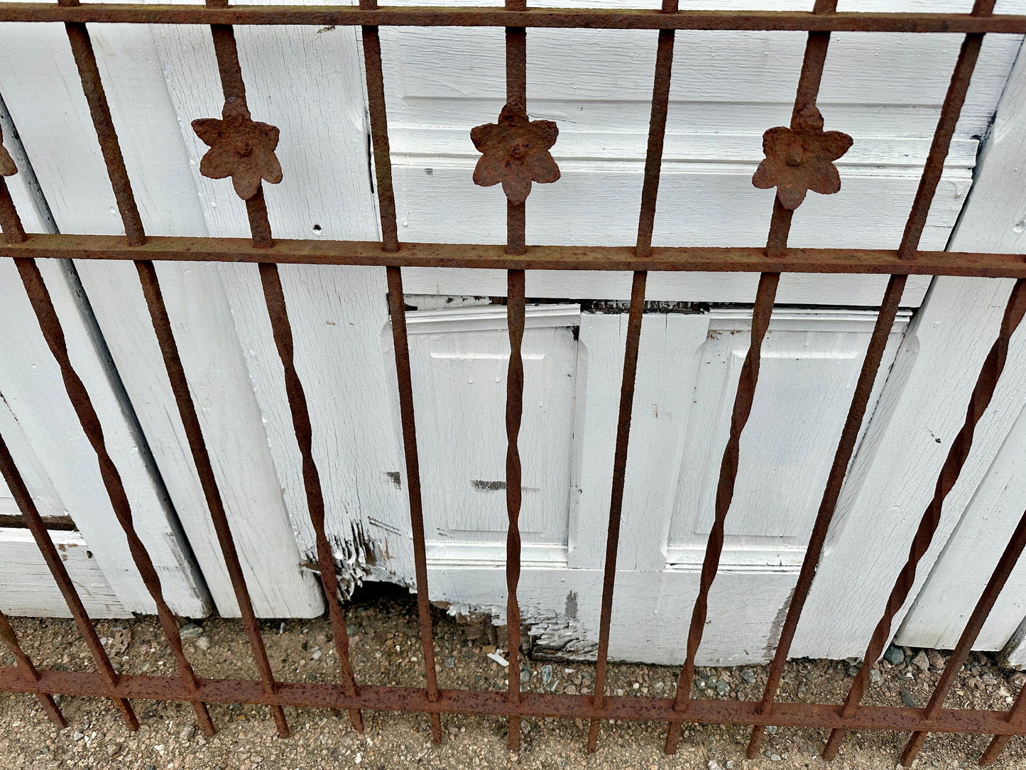 Antique Wrought Iron Fencing w/ Ball Top Finials & Floral Medallion GA20481